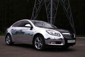 Как смешно этот бред слушать - немцы хорошие, у них машины ваще не ломаются. Немцев спросите ребята !! :) :) :). Для начала, там претензий больше чем в РФ к калине еппппп. В году 1996 пропала сказка  и неломающихся немцев,  и неломающихся японцев. :) Для интереса - замерзший опель инсигния, я его клеил в эту пленку хром, под выставку и реальная история. (чтобы шалаболом не быть, я приезжал и помогал и присутсвовал во всех иллюзиях и коллизиях и пердимоноклях тоже - машина супер!! овер 200 коней, адаптивный свет, все дела.  Только аккум сел, окна не открыть, в машину не попасть, капот не открывается, бензобак не открывается. Просто одна дура лампочку в салоне забыла выключить, а сигналка тоже дорогая и никуя не пускает никуда и ничего сделать, и "валетов" там нет и обслуживатели за 300 км. разбокируют,  ммм . за 8000. Даже капот не открывается - если аккум сел, и бензобак тоже. 
 Я не к тому - что это плохо - просто поехали отдохнуть на турбазу в лес. Он весь на гарантии и все дела. На фото он. Можете проверить. Он белый был, в хром ( зеркальные понты) клеил я .