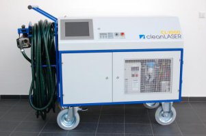 Чё вы несёте, какой световод? Вы там чё курите? 
Компания называется cleanlaser.Есть несколько вариантов, от карманного, до размера стола с колёсиками.