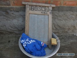 Я бы поставил памятник  Джеймсу Кингу и его последователям