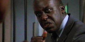 Прям вспомнился голос Гаврилова :)

Кук: Что, страшно, мать твою? И правильно, щас зеленый берет надерёт тебе задницу!
Мэтрикс: Я зеленых беретов на завтрак ем, и сейчас я очень голоден!
Синди: Господи, эти мужики слишком много мяса едят!