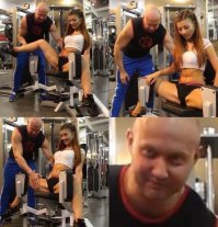 Девушка сухенькая, спортивная, напряглась, вся история. Большинство пользователей интернета заплыли жиром и не знают ничего не о мышцах, ни о связках ))