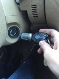 Нормально... Сел такой в машину, вставил к замок зажигания прикуриватель и погнал!))