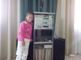 А я пользуюсь таким Пионером, дека не работает уже, а винилы- просто счастье послушать!