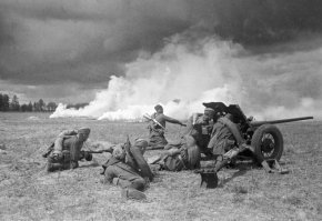 1943