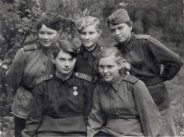 последнюю фотографию испортили, я считаю. сравните: