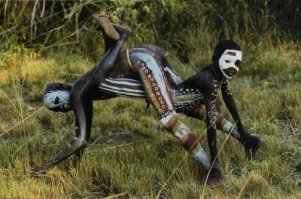 А она точно обо всём знает?