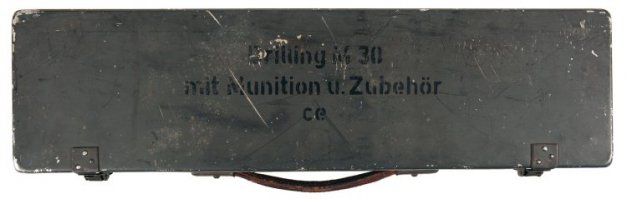 Добавлю:
Ружбайка оказалась настолько знатной, что на её базе был разработан и принят на вооружение "армейский вариант" - модель "Sauer M30 Drilling", с нарезным нижним стволом под могучий штуцерный патрон "9.3x74R", входивший в "комплект выживания" пилотов Люфтваффе, летающих над Северной Африкой. 
И некоторое количество из этих 2,5 тысяч нифига не дешёвых "элитных" стволов" досталось в трофеи со сбитых фошистских самолей всяким счастливчикам-голодранцам - солдатикам из британской метрополии и их колониальных войск, и даже местным бедуинам...
