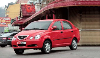 Пять автомобилей, похожих на конвейерный брак