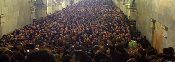 Любоваться глубокой ночью,потому что