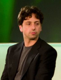 Тут писали про то что нет никого из "наших":
Один из учередителей и CEO Google - Сергей Брин.

Сергей Михайлович Брин родился в Москве в еврейской семье[7][8] математиков, переехавшей на постоянное место жительства в США в 1979 году, когда ему было 5 лет.

Родители Сергея Брина — оба выпускники механико-математического факультета Московского государственного университета (1970 и 1971 годов).

Отец Сергея — бывший научный сотрудник Научно-исследовательского экономического института при Госплане СССР (НИЭИ при Госплане СССР)[9], кандидат физико-математических наук Михаил Израилевич Брин[10] (род. 1948[11]) — стал преподавателем Мэрилендского университета (ныне — почётный профессор)[12].

Мать — Евгения Брин (урождённая Краснокутская, род. 1949), в прошлом — научный сотрудник в Институте нефти и газа[13], затем специалист по климатологии в NASA и директор благотворительной организации ХИАС; автор ряда научных трудов по метеорологии[14][15][16].

Дед Сергея — Израиль Абрамович Брин (1919—2011) — кандидат физико-математических наук, был доцентом на электромеханическом факультете Московского энергетического института (1944—1998)[17]. Бабушка — Майя Мироновна Брин (1920—2012) — филолог; в её честь на русском отделении в Мэрилендском университете на пожертвования сына[18] была организована исследовательская программа (The Maya Brin Residency Program) и лекторская позиция (Maya Brin Distinguished Lecturer in Russian)[19][20]. Из других родственников известен родной брат деда — советский спортсмен и тренер по греко-римской борьбе, заслуженный тренер СССР Александр Абрамович Колмановский (1922—1997)[21].

При всём этом он не испытывает иллюзий к своей "Исторической Родине" - "Россия — это Нигерия в снегу. Вам действительно нравится идея, что шайка бандитов будет контролировать поставки всей мировой энергии?" Вот такая вот Родина. У них - миллиардер, у нас - эмигрант.