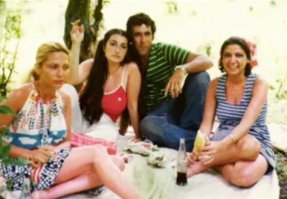 Иран был вполне себе светским государством в 70-е, какая нахер паранджа/хиджаб в обязательном порядке?