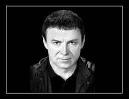 Что то то ты много хочешь) Перестань просто хотеть! Встань, иди и сделай!