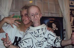 Это же Йоланди Фиссер, из Die Antwoord.