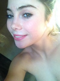 Хах, круче мемов, есть еще стыреные фотки - самая скромная из них