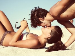 Я итальяшка?!!!  Неее...я слишком ленива в этом деле:) Но отвечала честно, а вышло...хммм...
Вы обладаете ненасытным аппетитом, страстью и излучаете романтику. Жаждете огня, прелюдии и страстных поцелуев. Вам нужно нечто большее, чем холодная физическая страсть. Ваш партнёр купается в лучах средиземноморской романтики и страсти. Ciao bella!