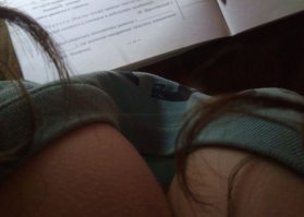 так и не врубился...это что за поза такая?)