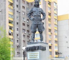 У нас на Кубани хорошо помнят героя!!! Батя столько про него рассказывал, что в какой то момент я даже подумал что он наш земляк)))