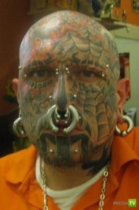 Каждый сходит с ума по своему. Всё зависит от размера кошелька и фантазии.