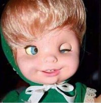 Один смотрел налево, другого не было вообще..