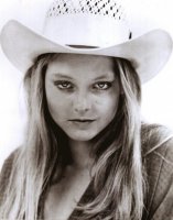 Очарование молодости: знаменитости много лет назад