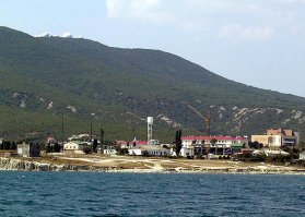 остров кильдин до мурманска только на корабле или вертолете, там срочники два года канал звезда смотрят