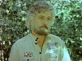 На те вам  кадр Будулая! 

И чо - актер Михай Волонтир от  этого стал не молдаваном, а цыганом?