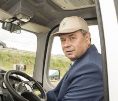 - А еще, Мы строим дороги