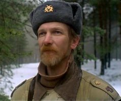 Фоторобот неизвестного совершившего разбойное нападение на магазин