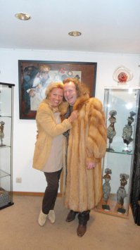 Для того, что бы предотвратить теракты, для начала не надо ставить такое чудо комиссаром полиции Брюсселя! Да-да, это самый главный начальник полиции города... Это "мужик", если чо!