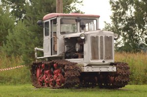 Это мы в Пярну ездили летом. Снимали домик для отдыха, так там мужик советской техникой болеет и коллекционирует ее.