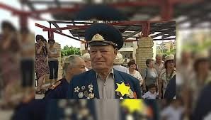 Вот ребята в костюмах на праздник !!! Вот идите туда и расказывайте им про вашу горячую любовь к пирдарастам . Уверен вос отлюбят всеми чакрами .