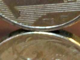 Там нет клея