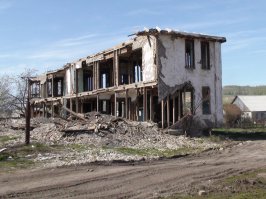 Не удивлюсь, если по адресу на коробке будет нечто такое: