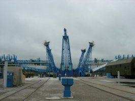 Имею за спиной 15 запусков Союзов с Плесецка СК-2, СК-3, СК-4. Пост порадовал глаз, но я представляю сколько проблем у боевого расчета при работе в первый раз. Для этого и повезли на сухой вывоз. 
Вот мои фотки правда без ракеты, работали фотографировать некогда было.