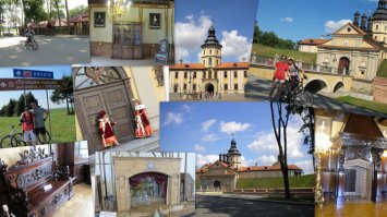 "Вот так вблизи выглядят тканые обои с гербом"
Полиэстер 100%. Современная ткань, компания "Деколюкс",каталог "Palazio" . Точно знаю. Ткань из этого каталога покупала для оформления квартиры заказчика. Да экскурсоводы и не скрывают, что в основном - новодел.
А так-красиво там. И парк, и озеро, и зАмок