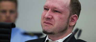 Бельгийская статуя "Писающий мальчик" становится символом борьбы с терроризмом