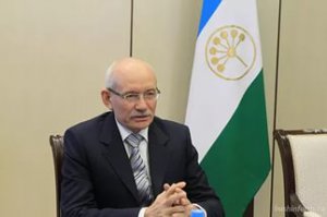 рб -это республика башкортостан,у нас свой,вот этот дядька