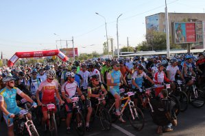 вот еще одна достопримечательность -Алмата, где я сейчас живу, культурная и спортивная столица