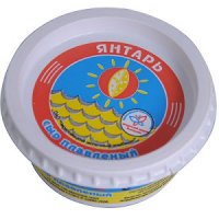 Портвейн регулярно употреблялся с сырком "Дружба".Или с сырком "Янтарь", что уже могли позволить себе настоящие джентльмены