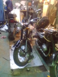 За ящик водки достался Восход-2. Старались восстановить именно в первозданном виде, при минимуме неоригинальных деталей. За 1к руб купили донора, сейчас на ходу стоит в гараже, ждет весны)