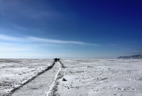 Дорога для Байкальского Ледового Марафона. Сурово, креативно, по нашему - по сибирски (05.03.2016)