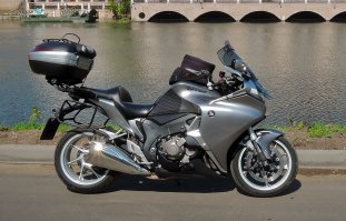 VFR1200 6-ой сезон:)
Поздравляю всех, с наступившей весной!