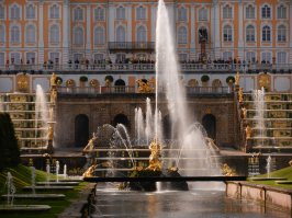 Восстановление Петергофа после освобождения и окончания войны