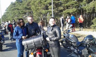 Я приветствую вас с польски