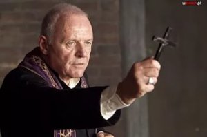 В передаче Елены Малышевой рассказали, как одеться, чтобы медленнее гореть в авиакатастрофе