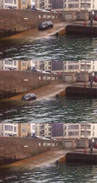 как же убого отфотошоплена машина, даже под водой небо в боковом окне водителя отражается