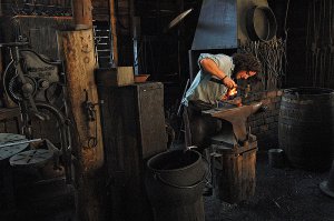 Что за дискриминация по половому признаку? 
А как же: