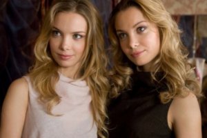 15 самых сексуальных двойняшек, тройняшек и прочих близнецов со всего мира