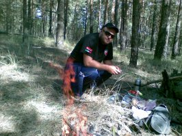 посмотрите на огонь внимательно и вы увидите череп (не фотошоп отвечаю)