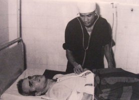 Японцы капитулировали, а Вьетнам выгнал захватчиков со своей земли. И Маккейна в плену подержали, говорят даже надругались над ним.